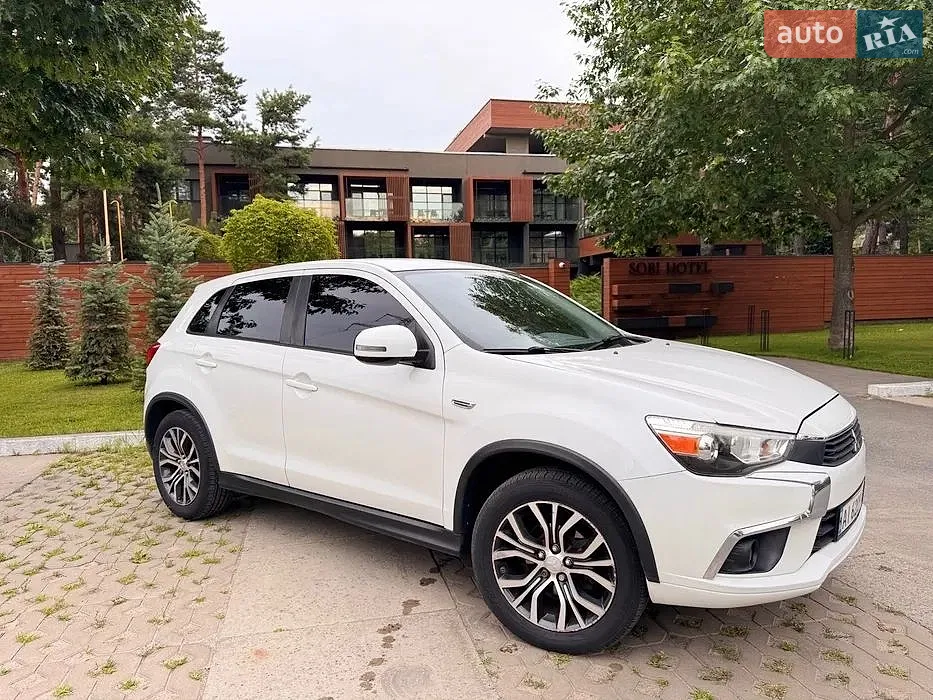 2018 Mitsubishi Outlander - мініатюра 31