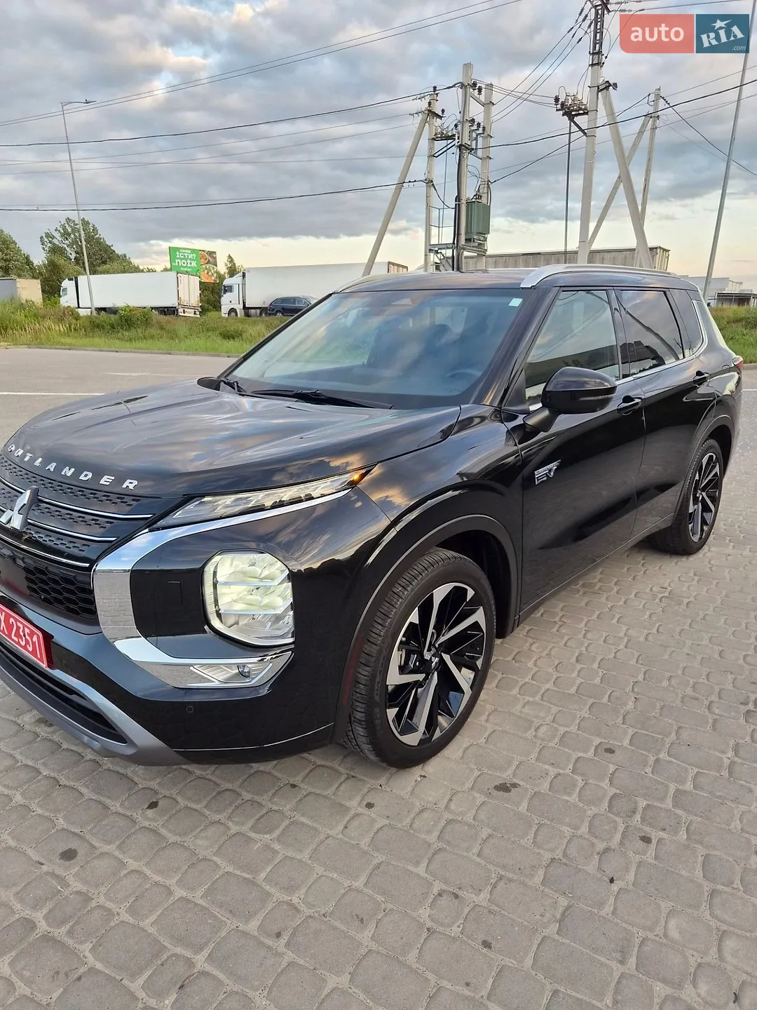 2023 Mitsubishi Outlander - мініатюра 13