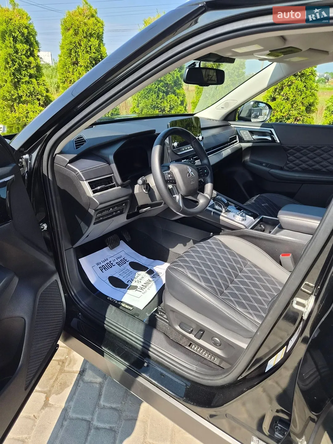 2023 Mitsubishi Outlander - мініатюра 17