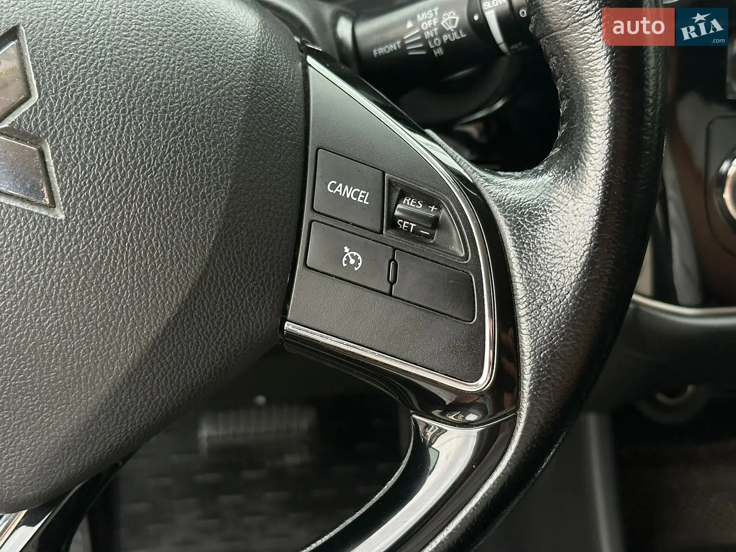 2016 Mitsubishi Outlander - мініатюра 30