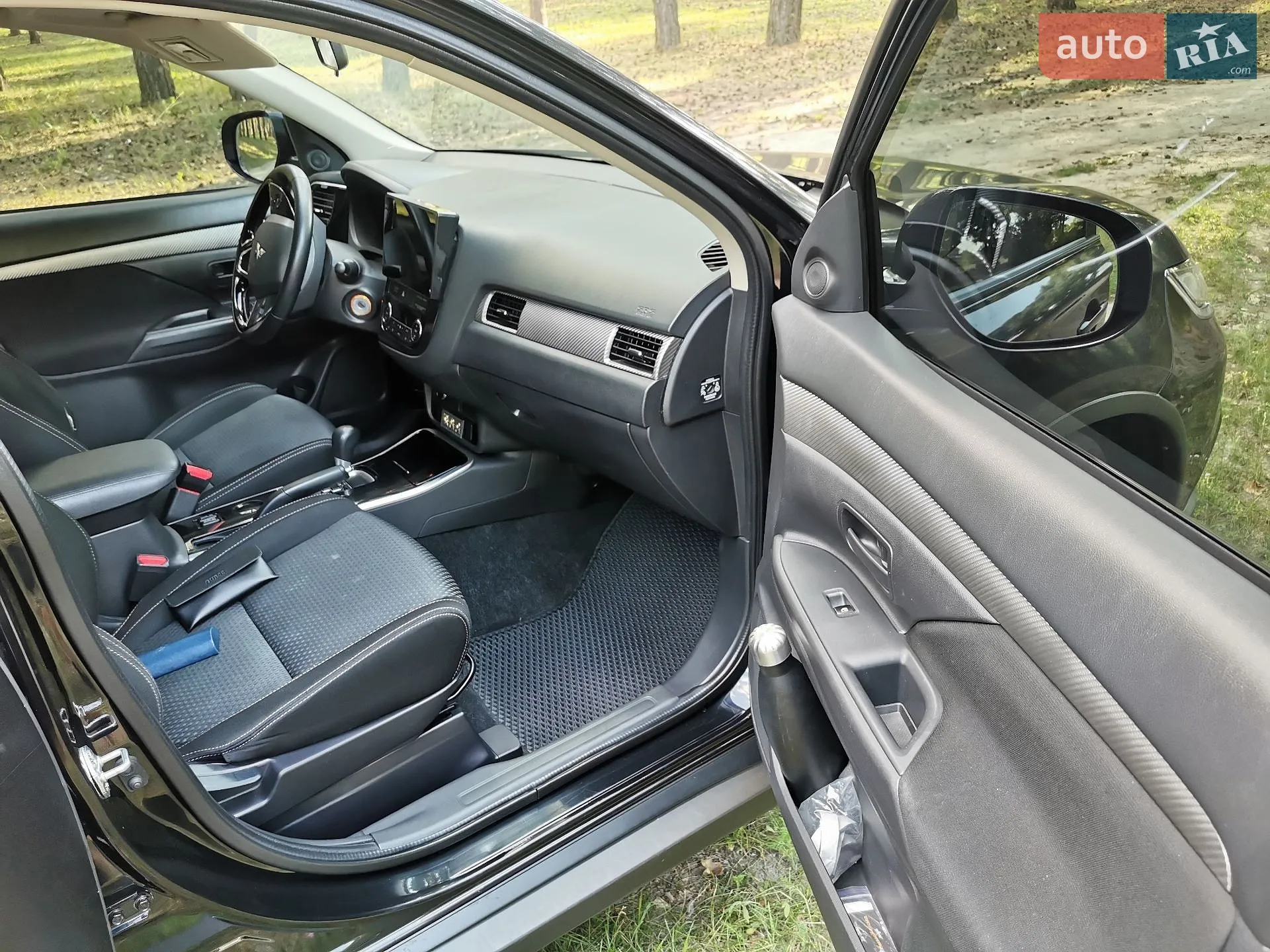 2017 Mitsubishi Outlander - мініатюра 14