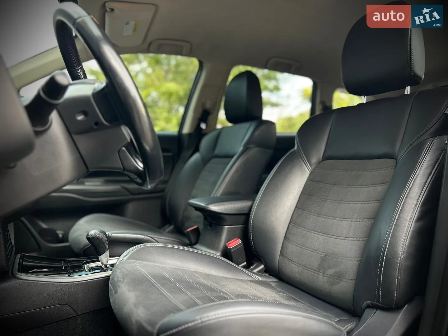 2017 Mitsubishi Outlander - мініатюра 16