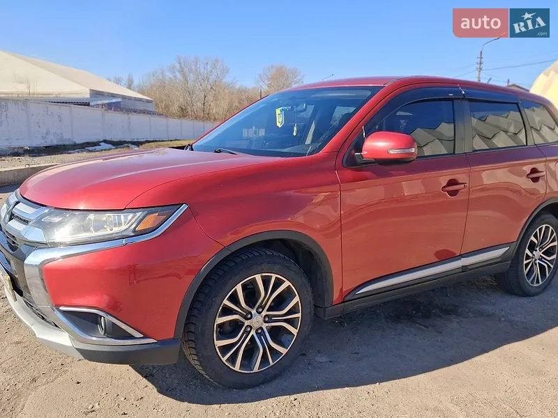 Mitsubishi Outlander 2015