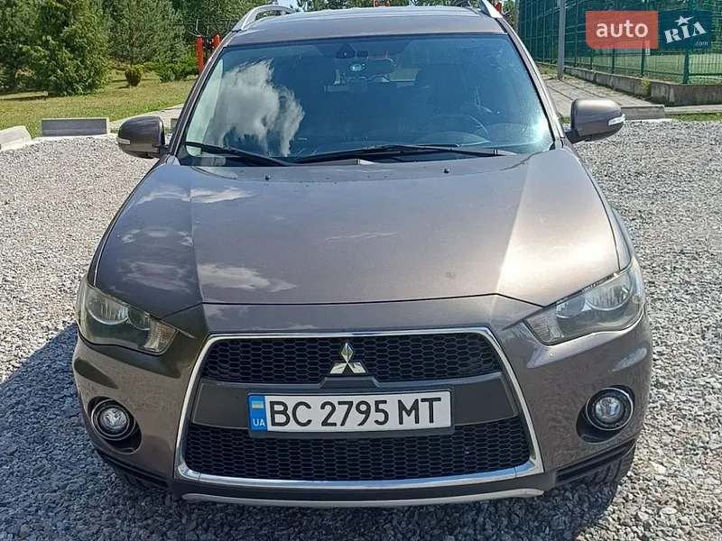 Mitsubishi Outlander