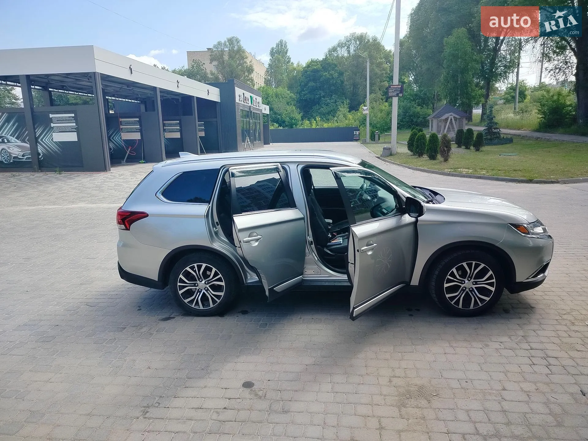 2018 Mitsubishi Outlander - мініатюра 10