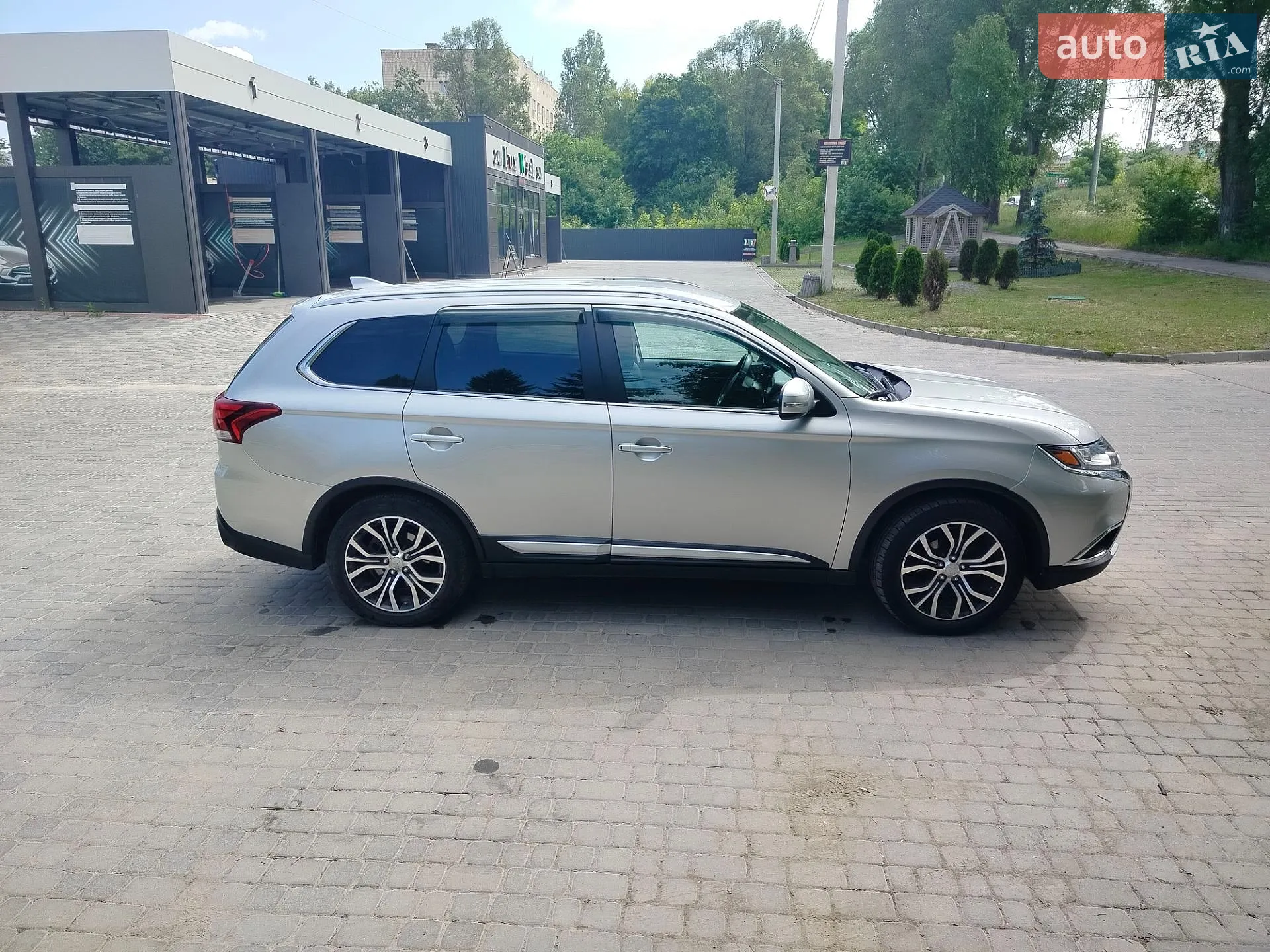 2018 Mitsubishi Outlander - мініатюра 11