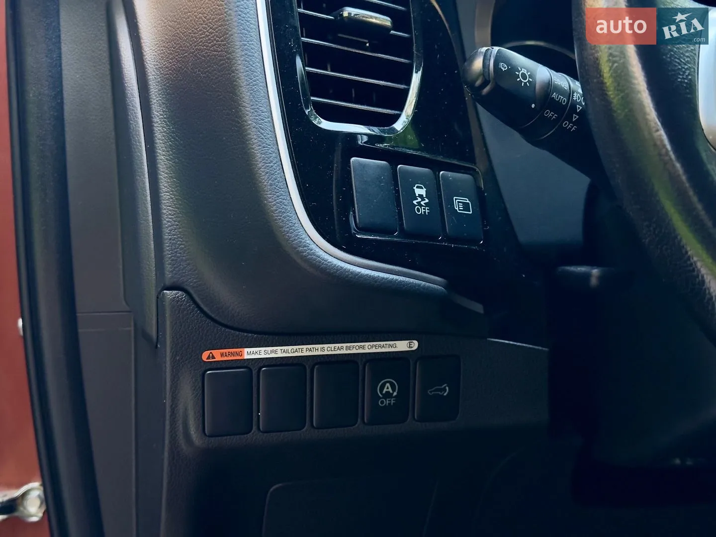 2014 Mitsubishi Outlander - мініатюра 32