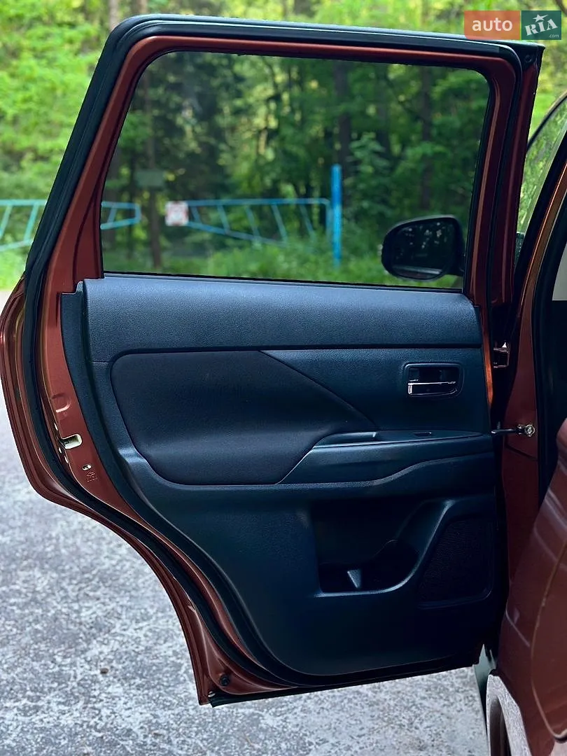 2014 Mitsubishi Outlander - мініатюра 58