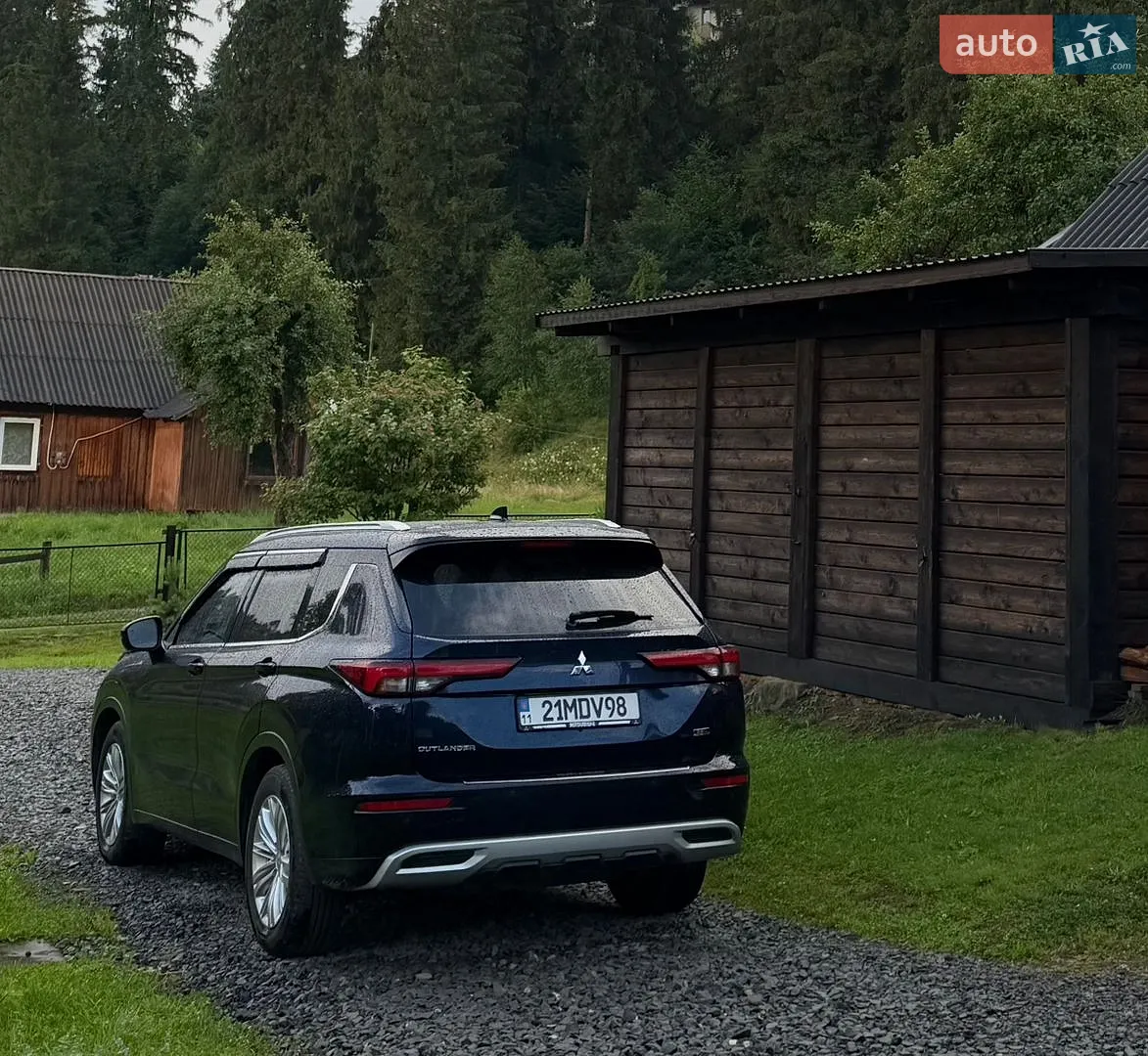 2021 Mitsubishi Outlander - мініатюра 6