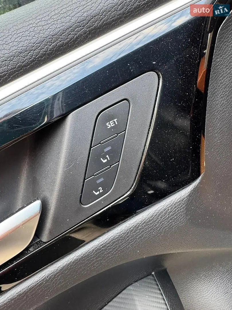 2021 Mitsubishi Outlander - мініатюра 22