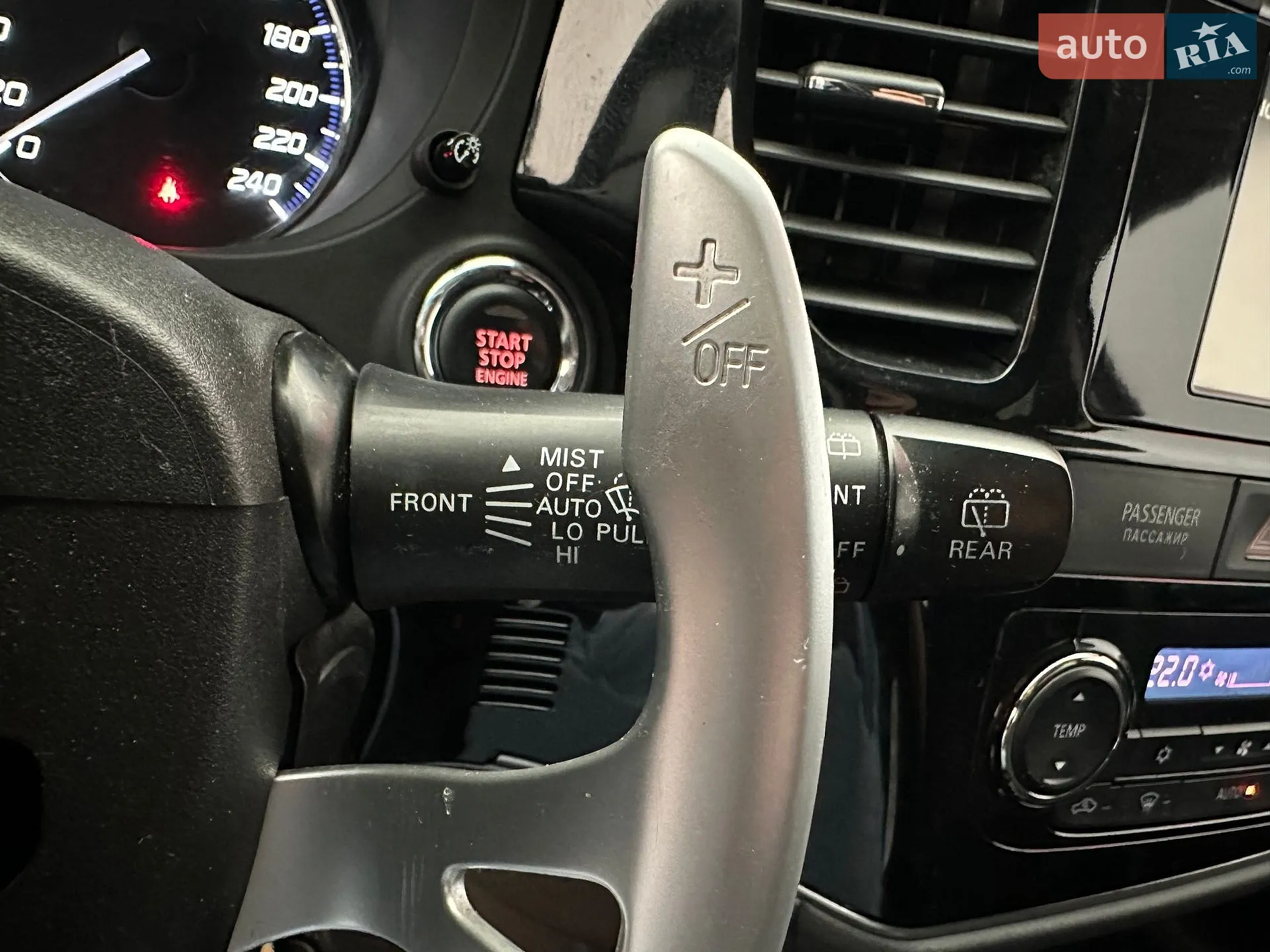 2013 Mitsubishi Outlander - мініатюра 17