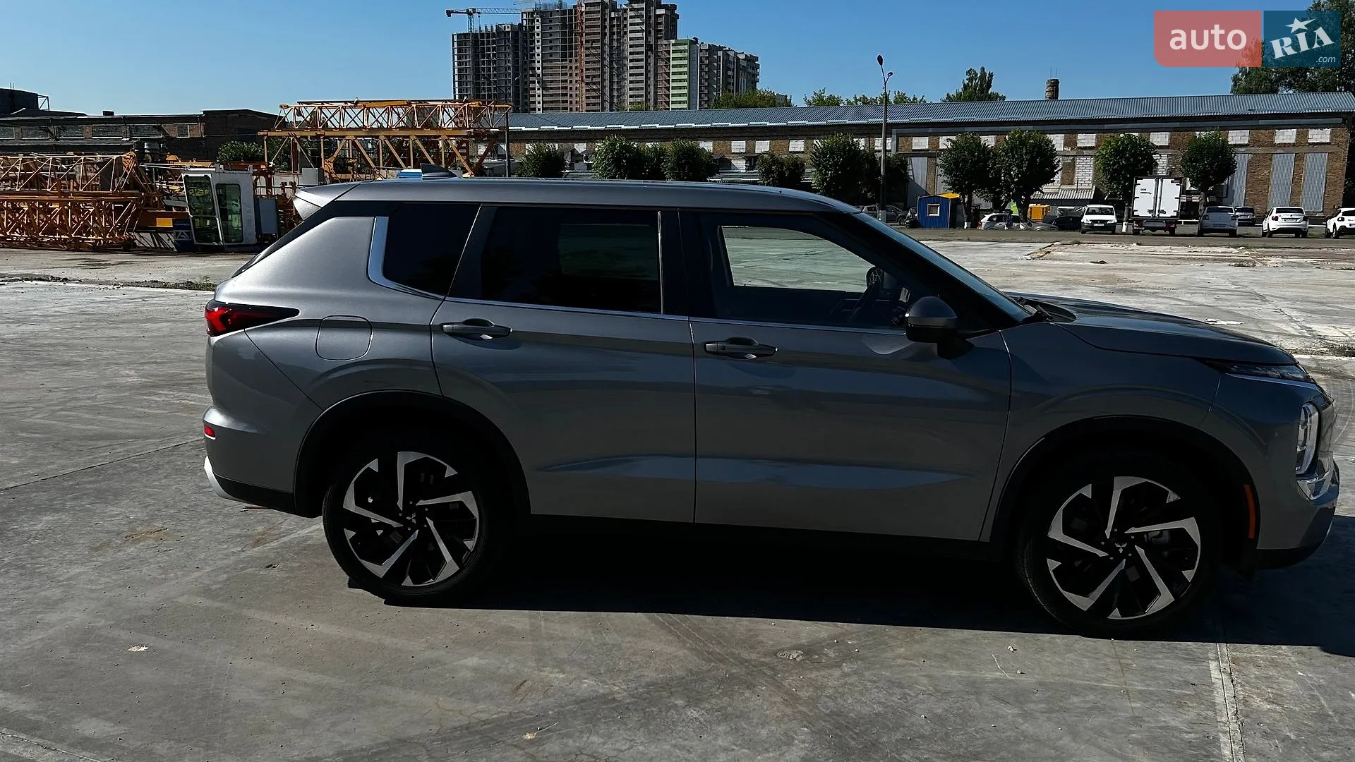2022 Mitsubishi Outlander - мініатюра 8
