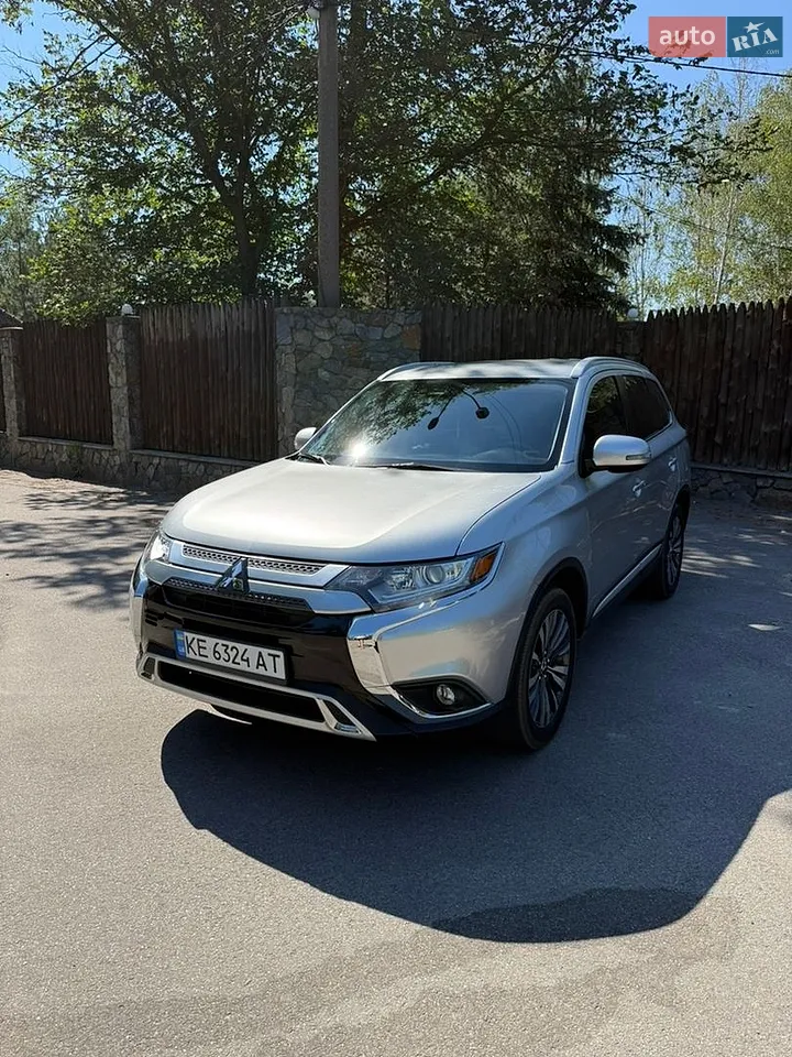 2021 Mitsubishi Outlander - мініатюра 34