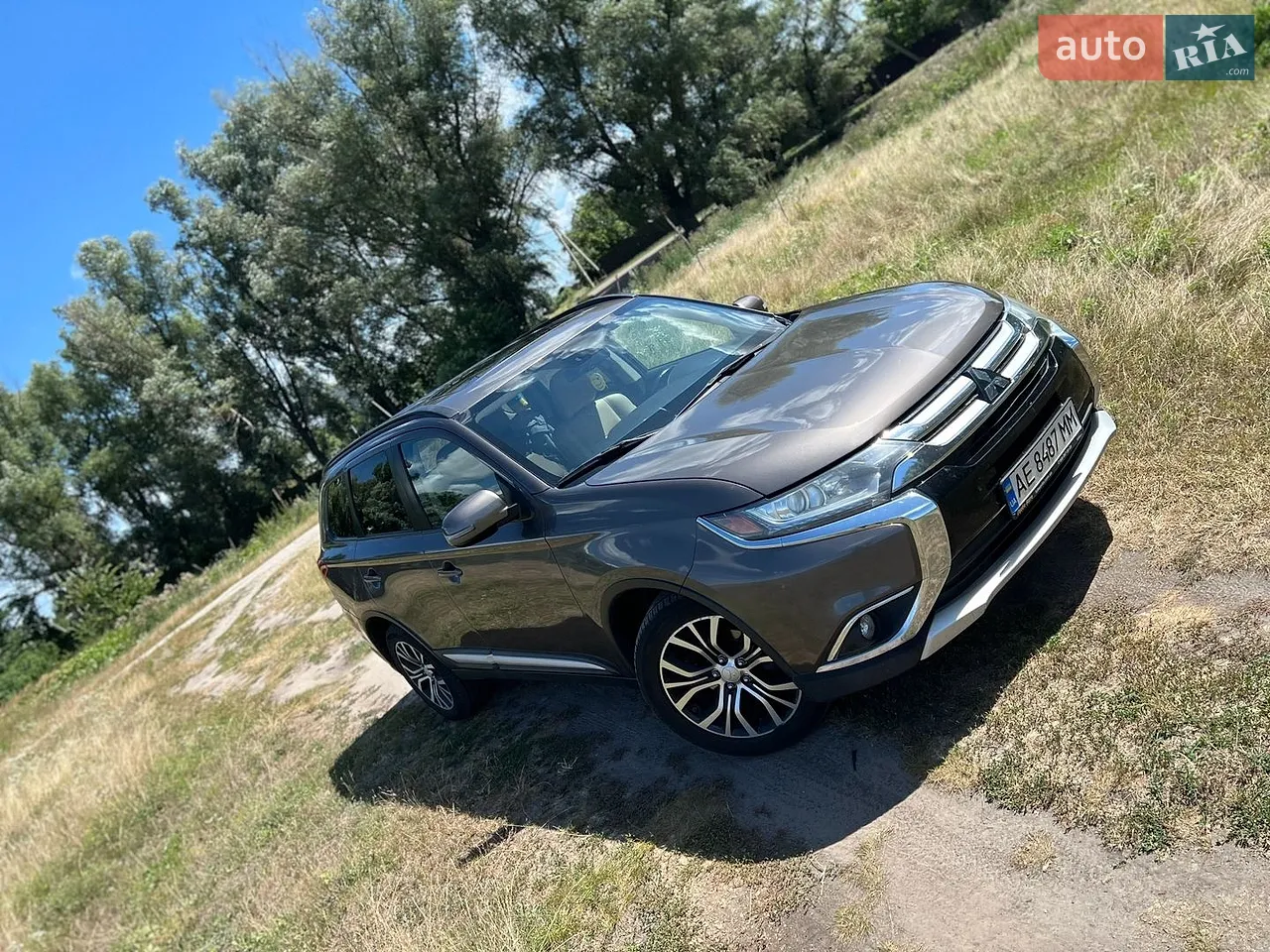 2015 Mitsubishi Outlander - мініатюра 24