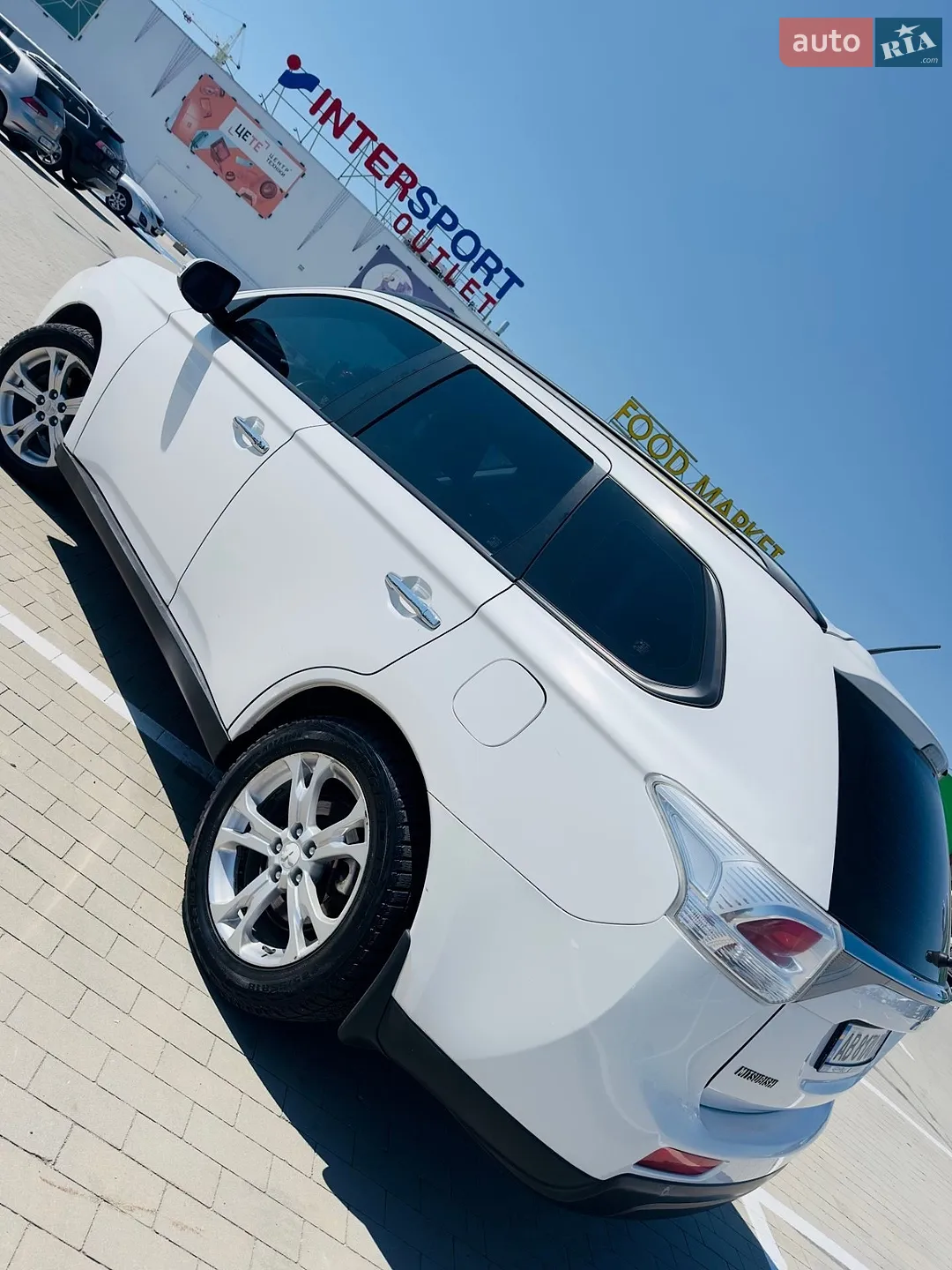 2013 Mitsubishi Outlander - мініатюра 10