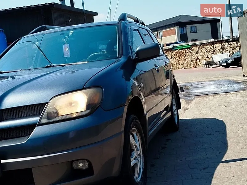 Mitsubishi Outlander