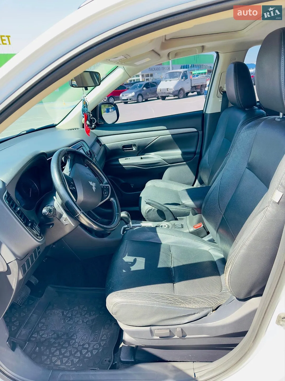 2013 Mitsubishi Outlander - мініатюра 17
