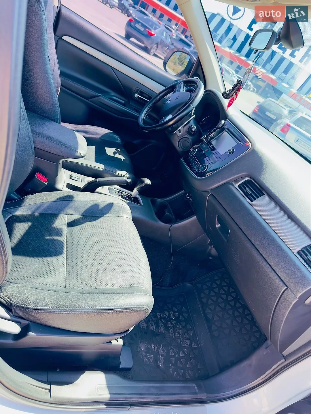 2013 Mitsubishi Outlander - мініатюра 21