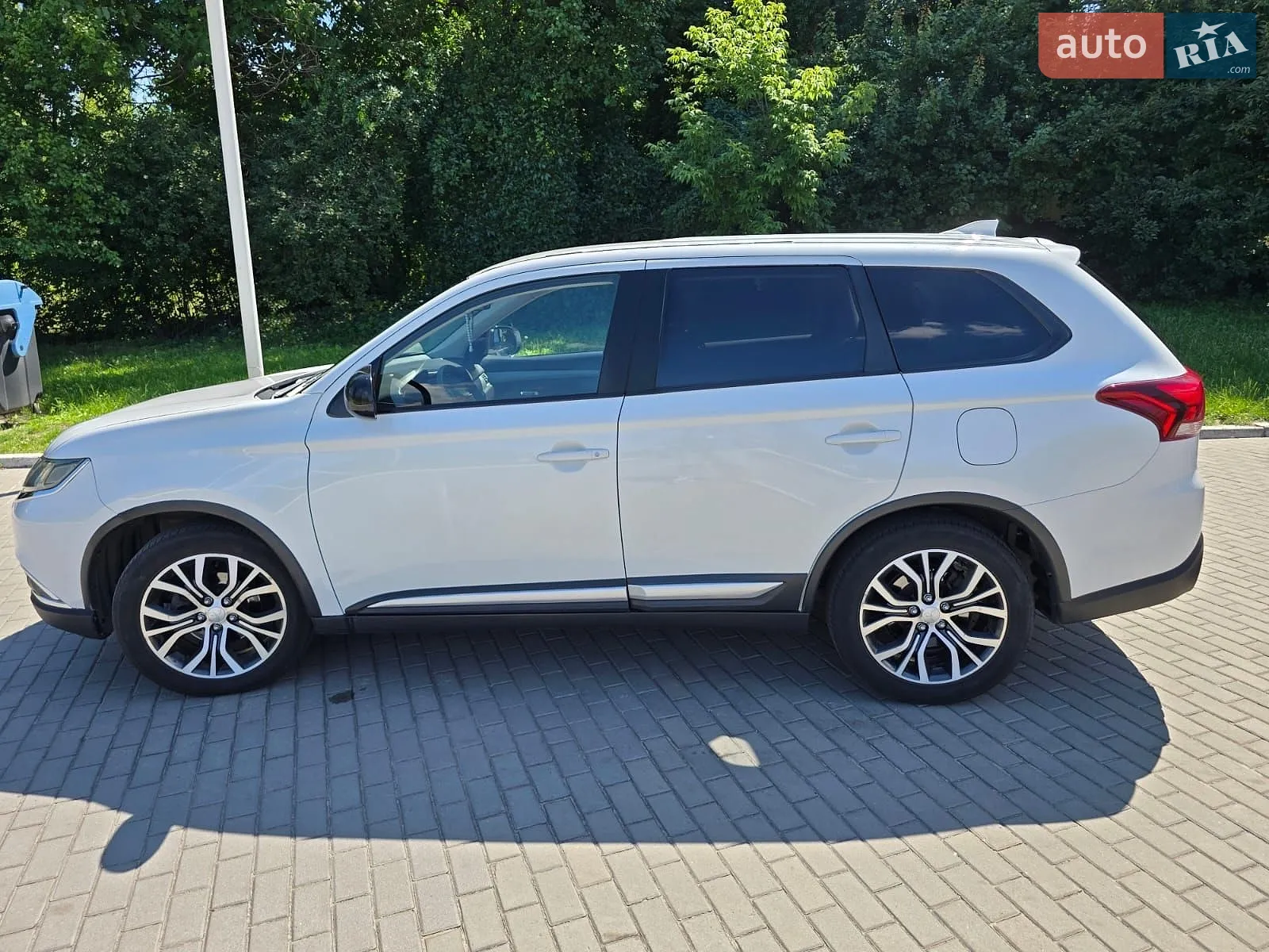 2018 Mitsubishi Outlander - фото 1