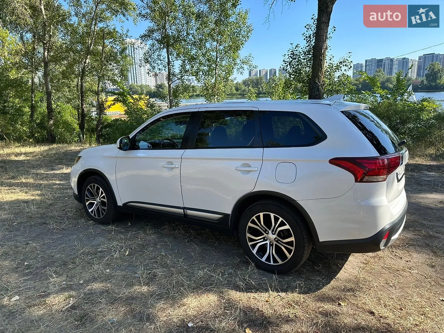 2017 Mitsubishi Outlander - мініатюра 5