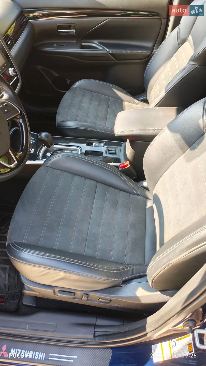 2020 Mitsubishi Outlander - мініатюра 10