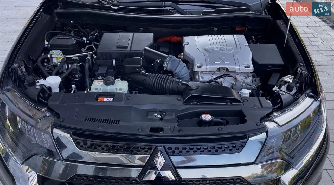2020 Mitsubishi Outlander - мініатюра 24