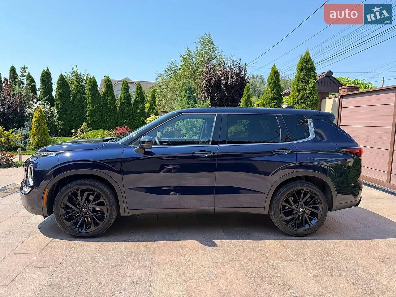 2022 Mitsubishi Outlander - мініатюра 3