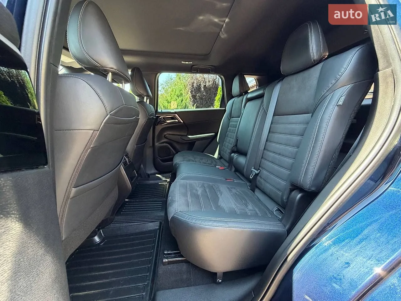 2022 Mitsubishi Outlander - мініатюра 12