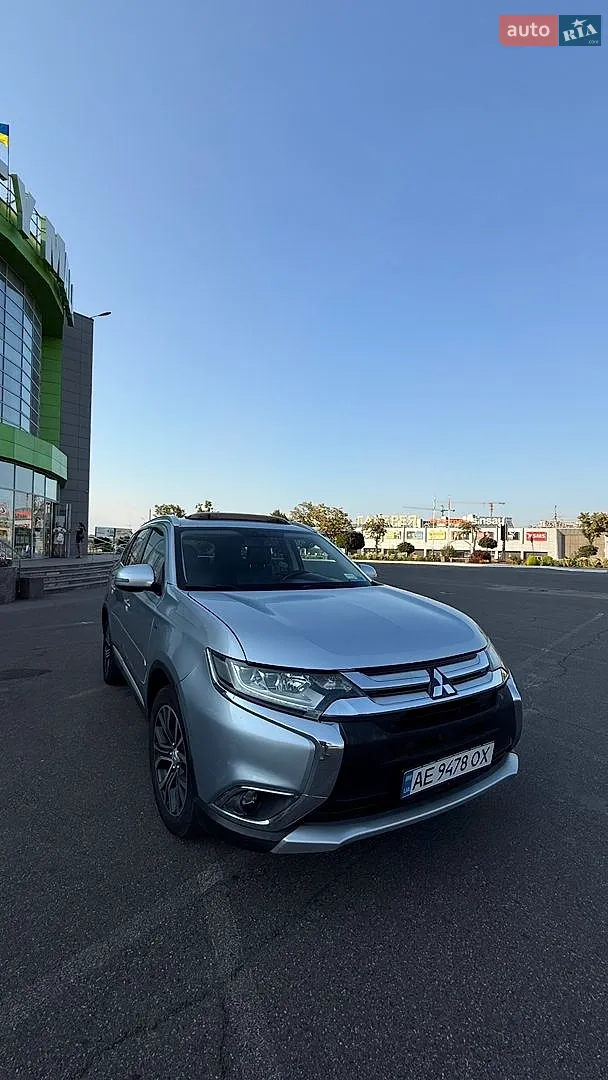 2015 Mitsubishi Outlander - мініатюра 3
