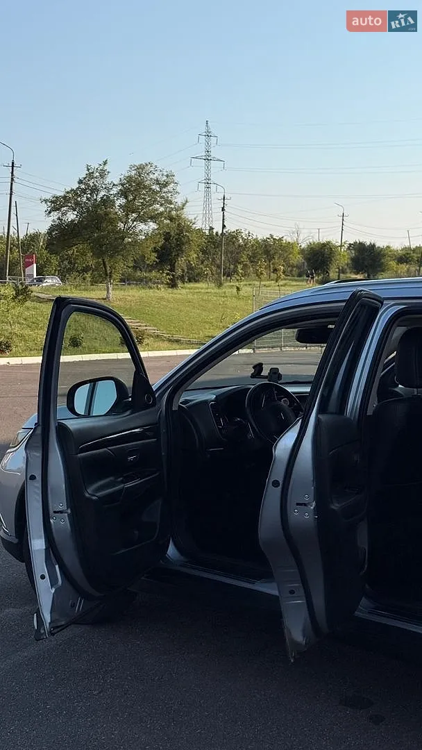 2015 Mitsubishi Outlander - мініатюра 8