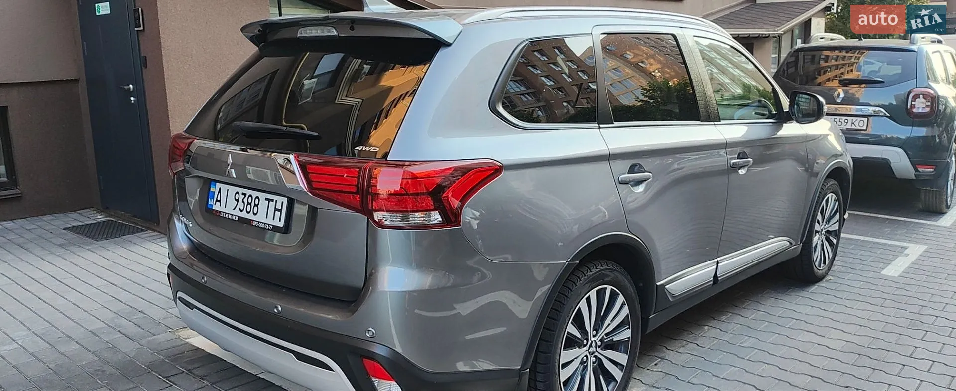 2021 Mitsubishi Outlander - мініатюра 7
