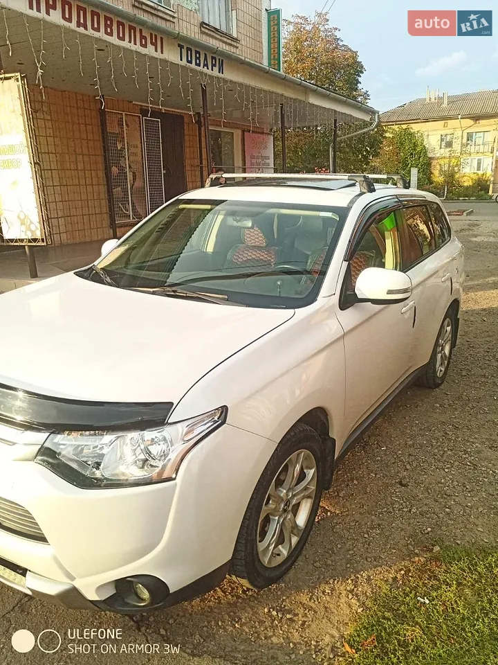 2013 Mitsubishi Outlander - мініатюра 8