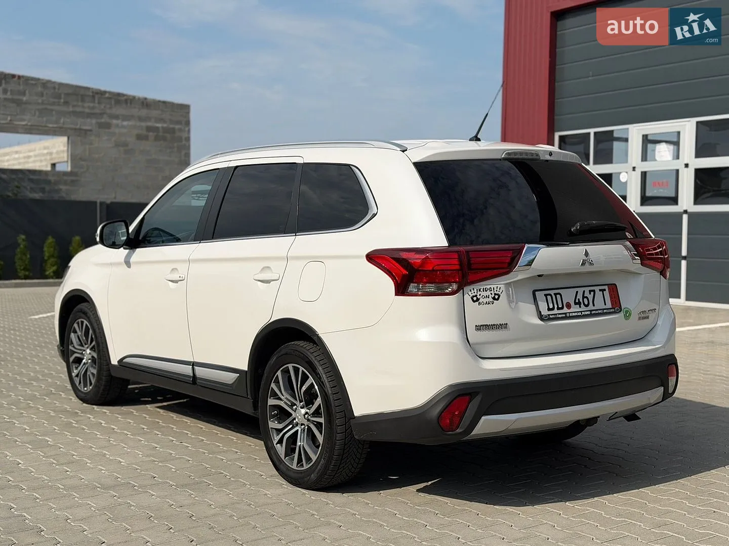 2016 Mitsubishi Outlander - мініатюра 8