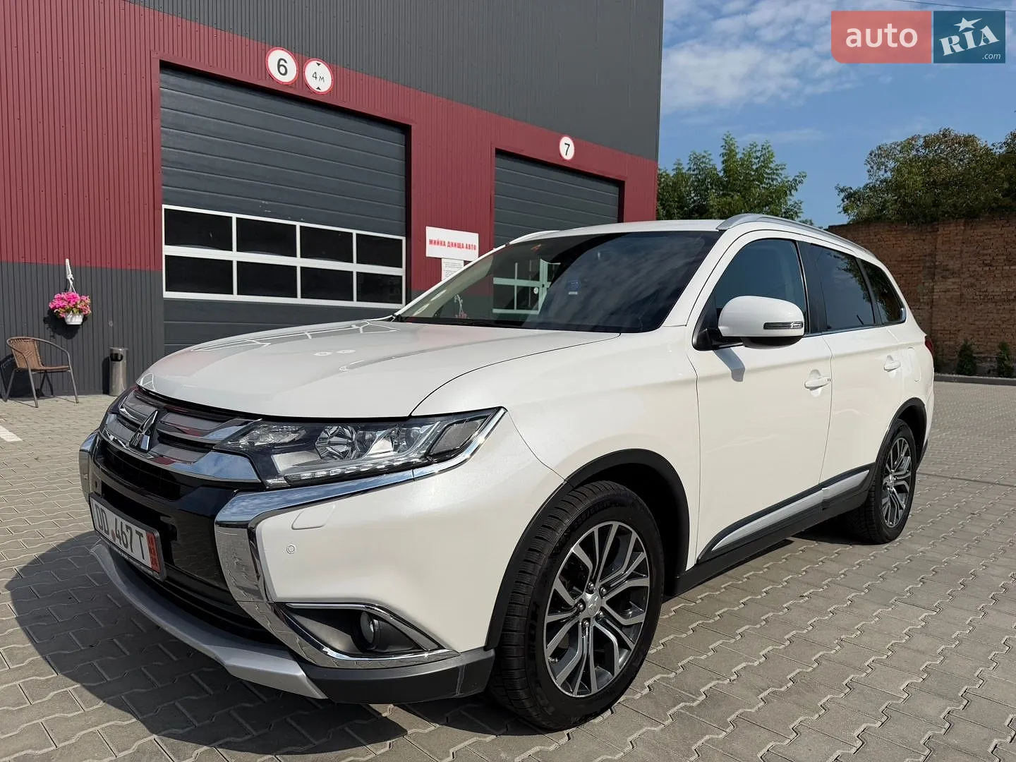 2016 Mitsubishi Outlander - мініатюра 10