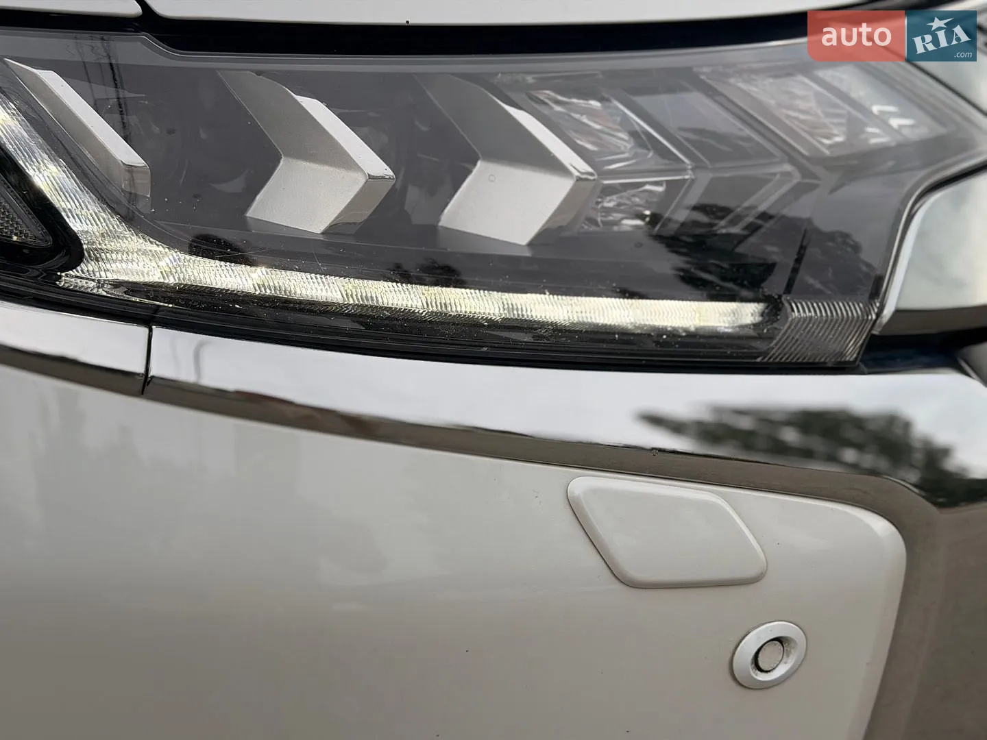 2020 Mitsubishi Outlander - мініатюра 9
