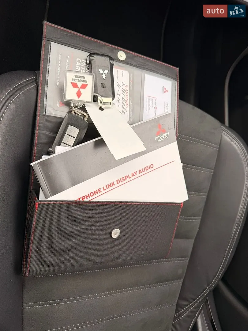 2020 Mitsubishi Outlander - мініатюра 34