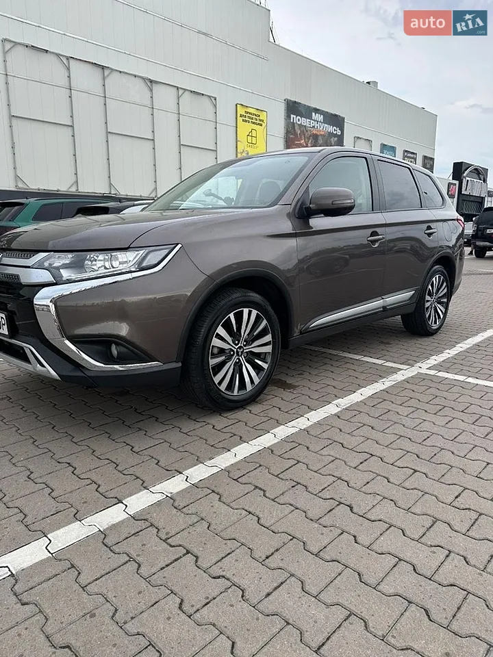 2018 Mitsubishi Outlander - мініатюра 19