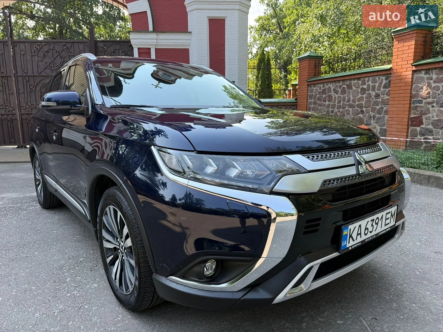 2021 Mitsubishi Outlander - мініатюра 3