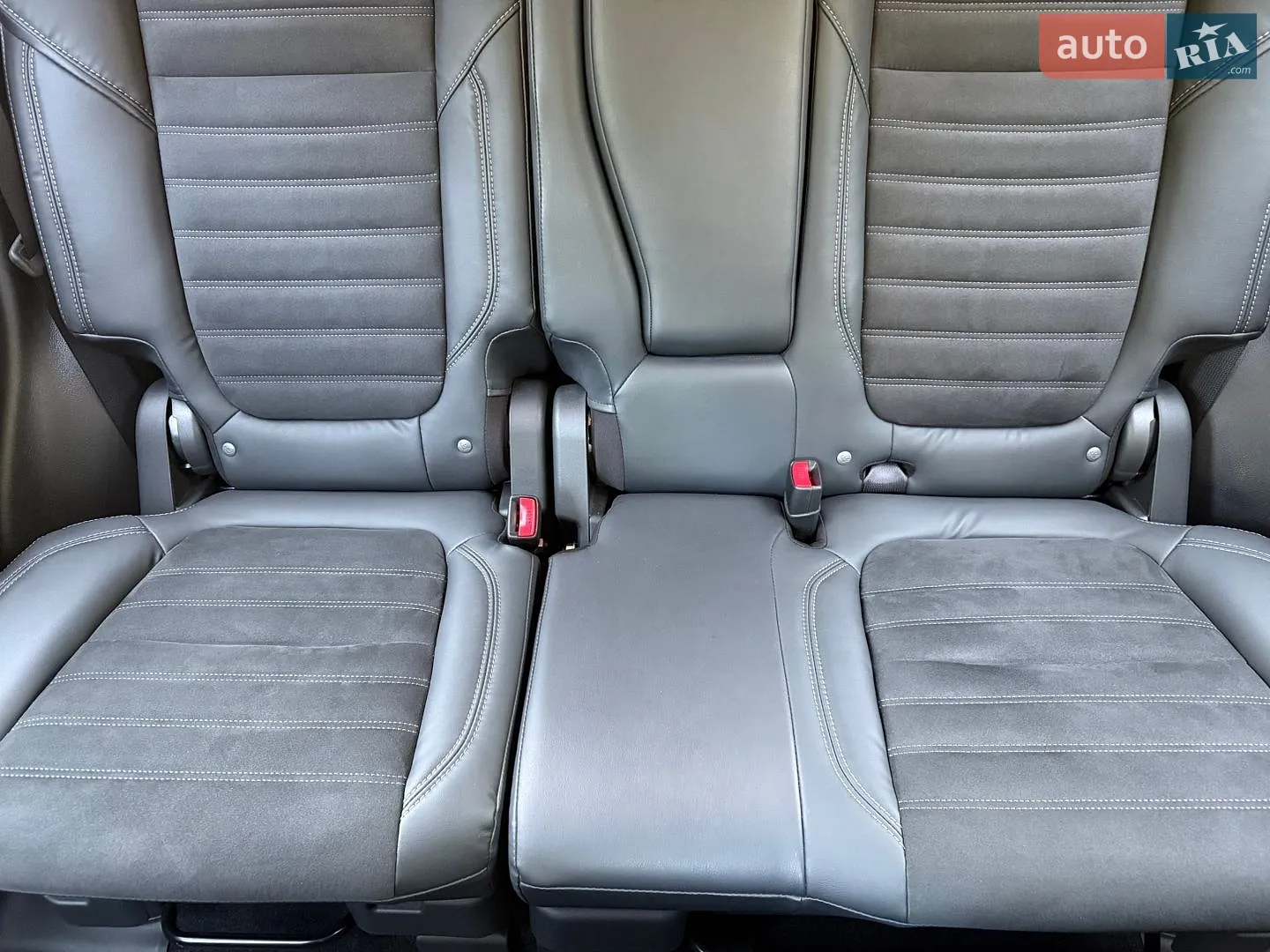 2021 Mitsubishi Outlander - мініатюра 15