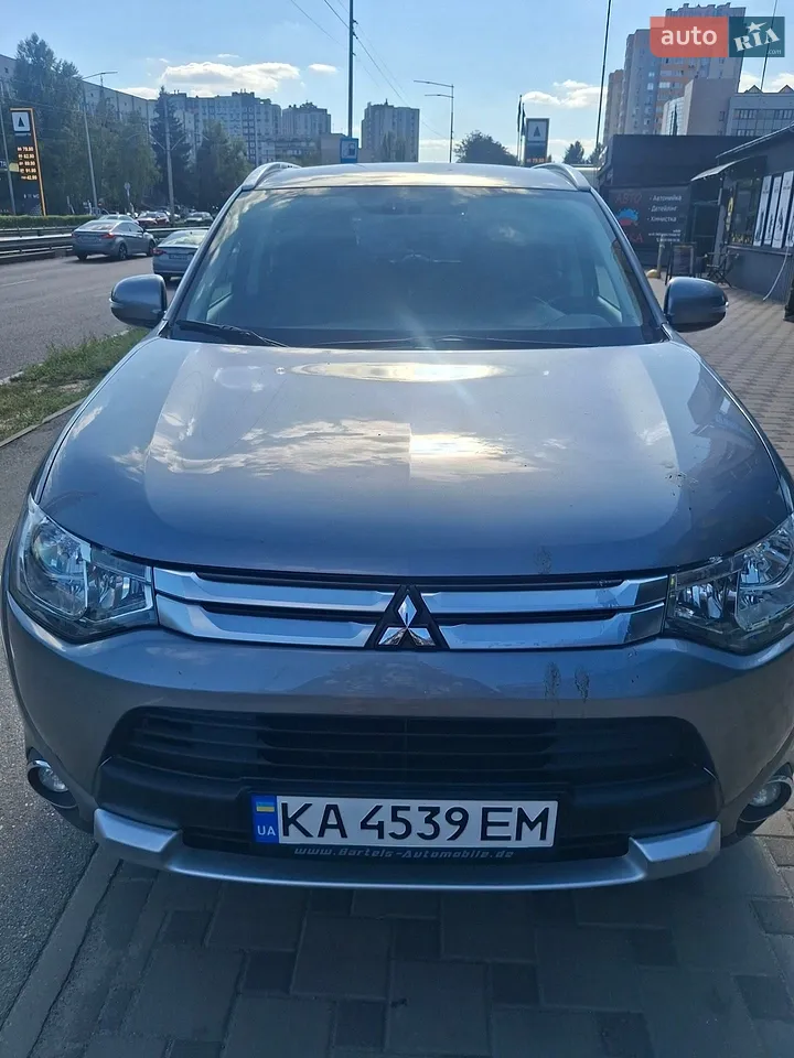 2016 Mitsubishi Outlander - мініатюра 15