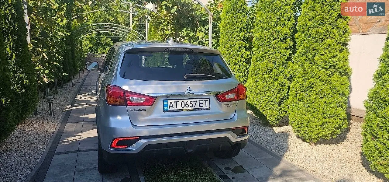 2018 Mitsubishi Outlander - мініатюра 13