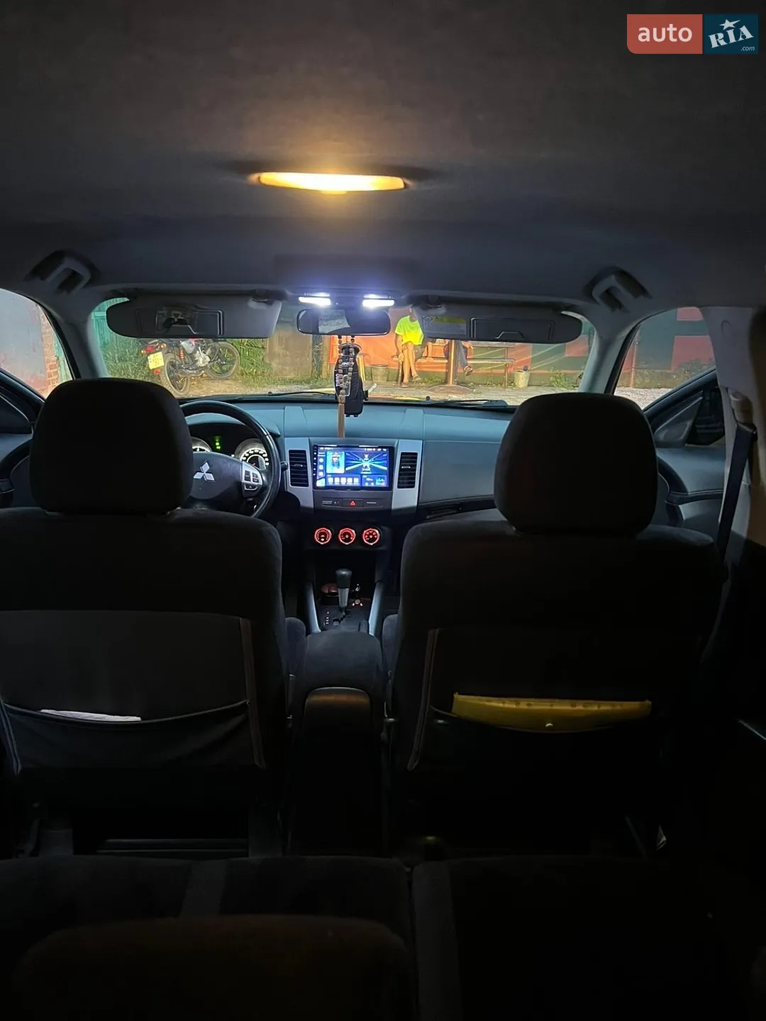 2010 Mitsubishi Outlander - мініатюра 14