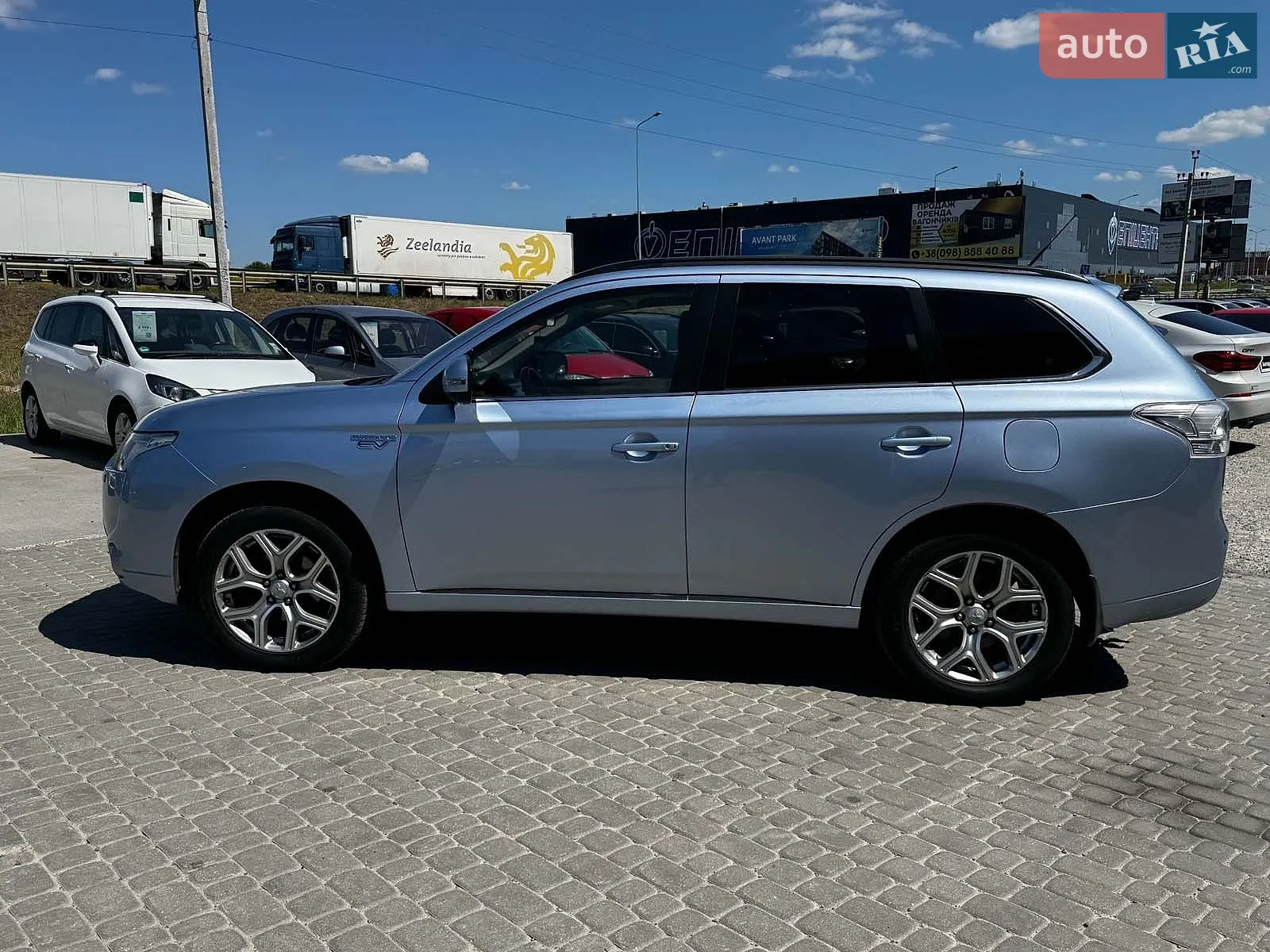 2013 Mitsubishi Outlander - мініатюра 13