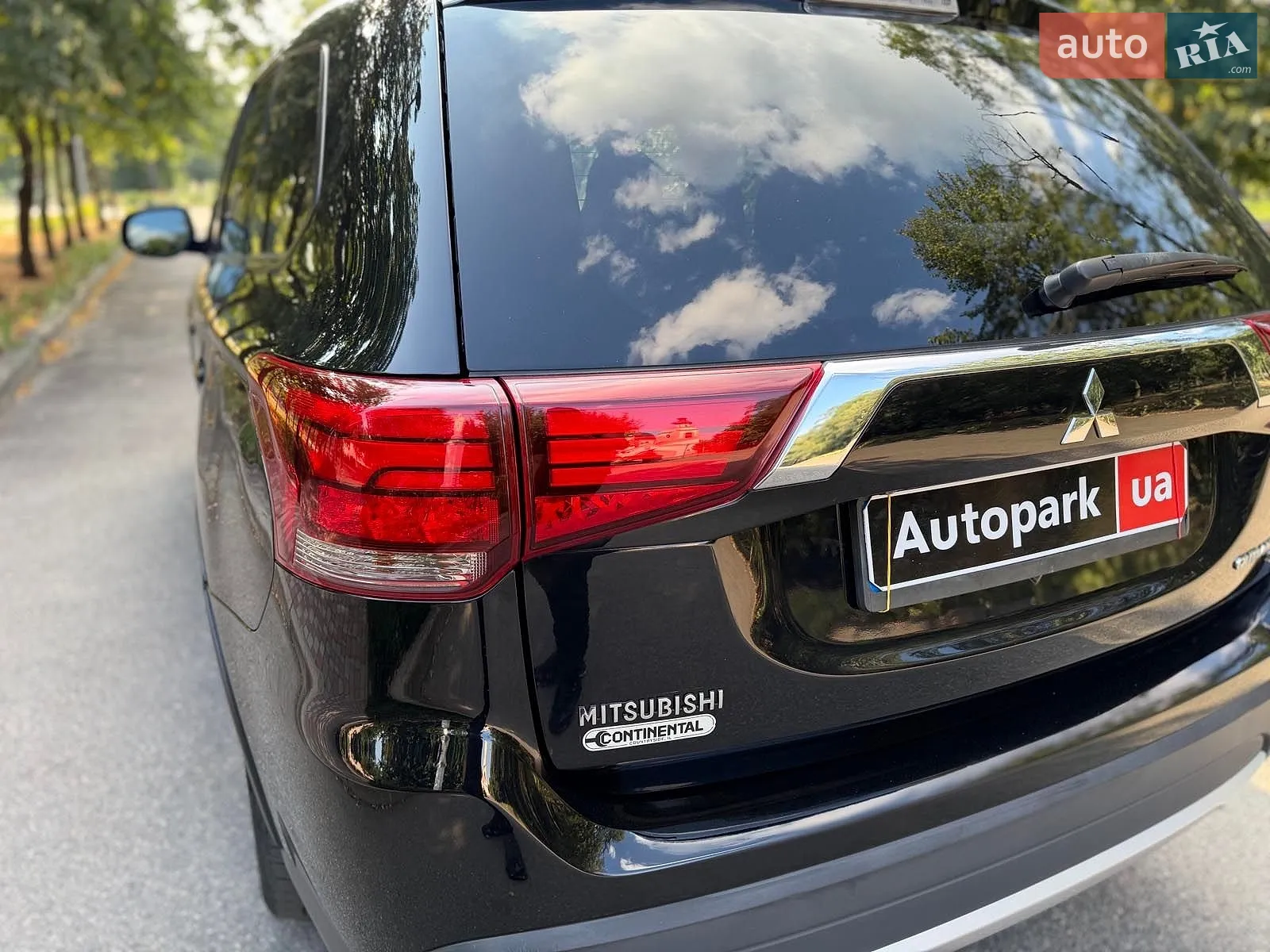 2017 Mitsubishi Outlander - мініатюра 10
