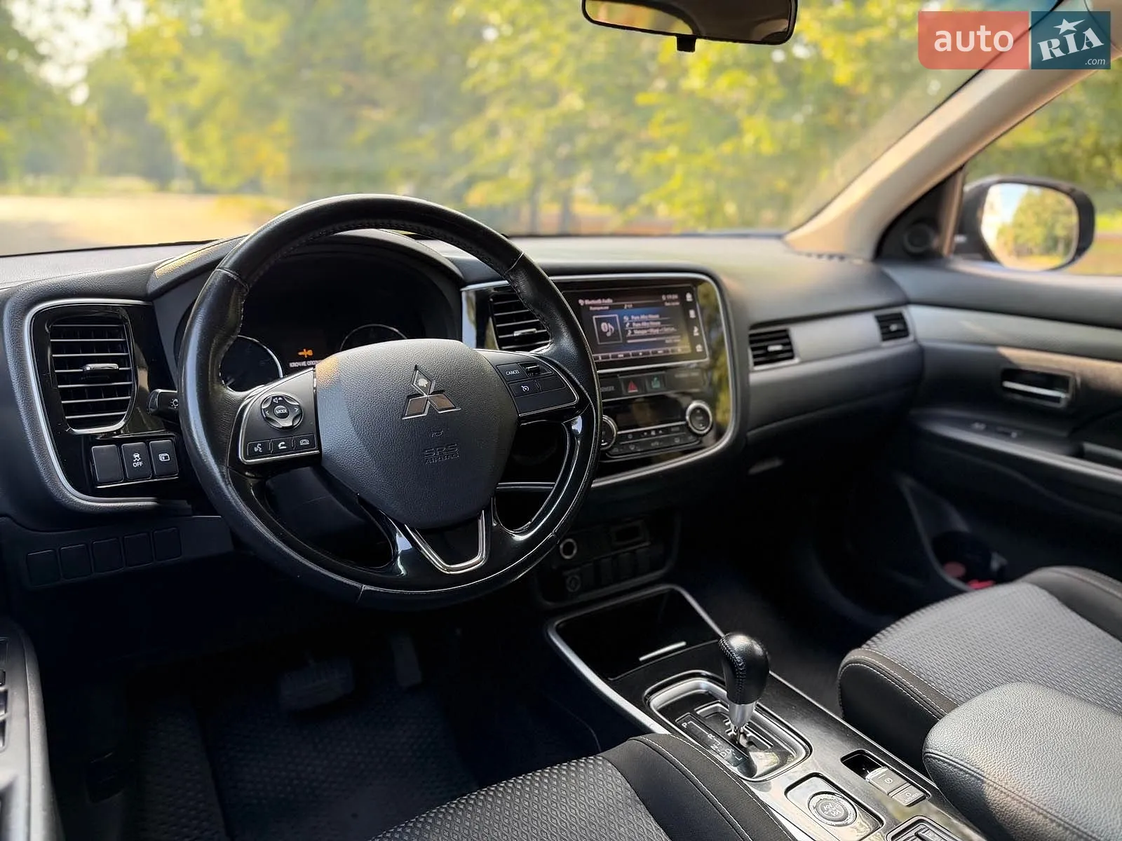 2017 Mitsubishi Outlander - мініатюра 14