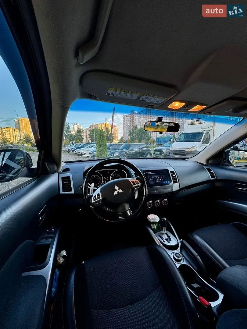 2013 Mitsubishi Outlander - мініатюра 9