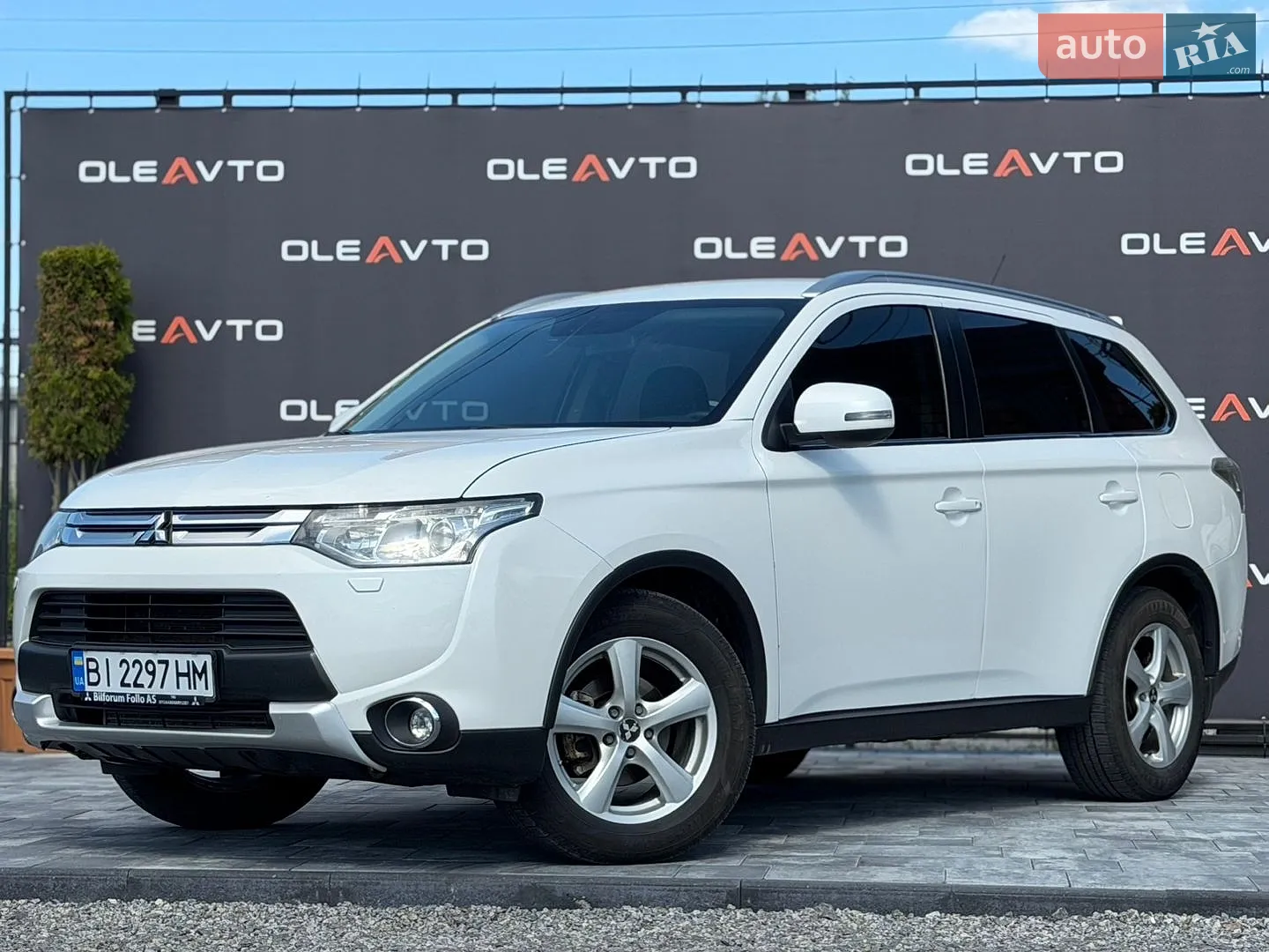 2014 Mitsubishi Outlander - мініатюра 2