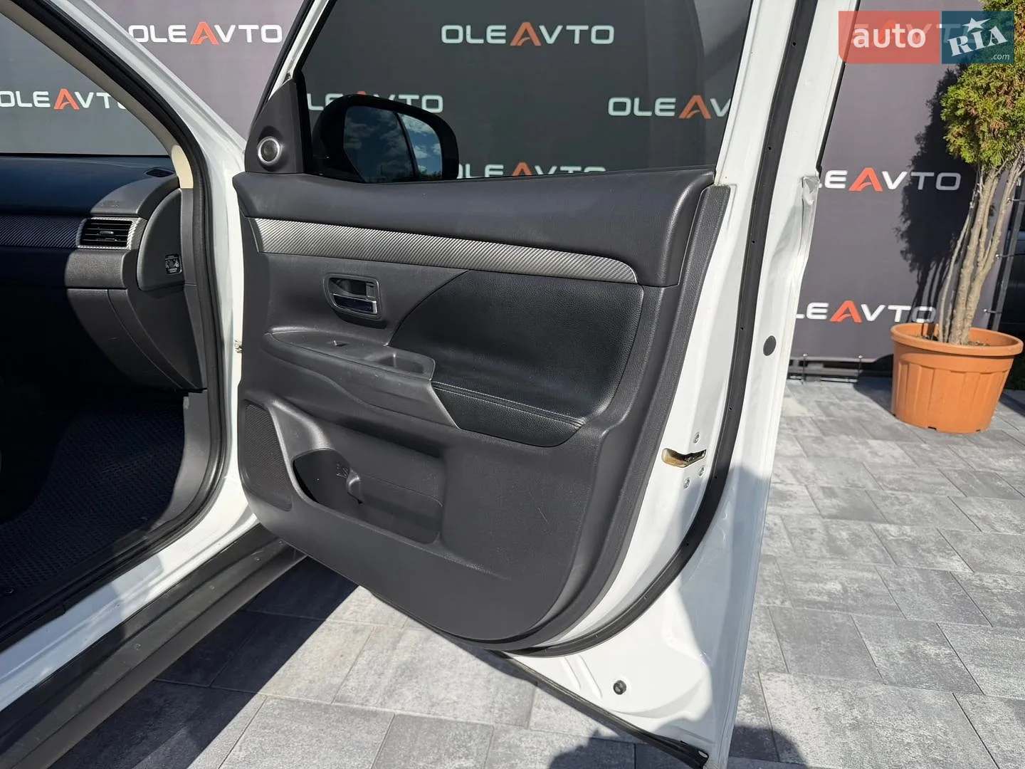 2014 Mitsubishi Outlander - мініатюра 56