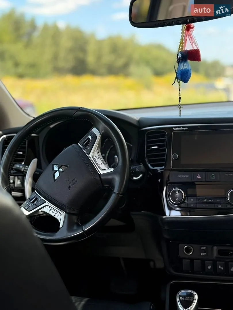 2018 Mitsubishi Outlander - мініатюра 10