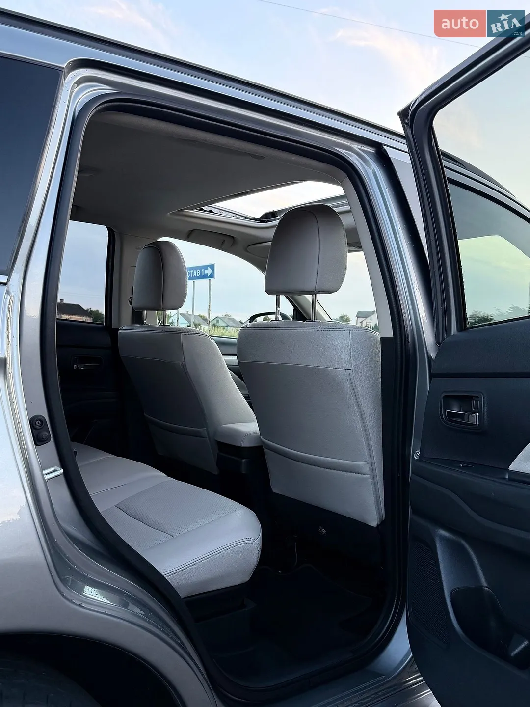 2014 Mitsubishi Outlander - мініатюра 7